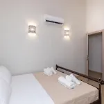 Kapo'distria Maison I *